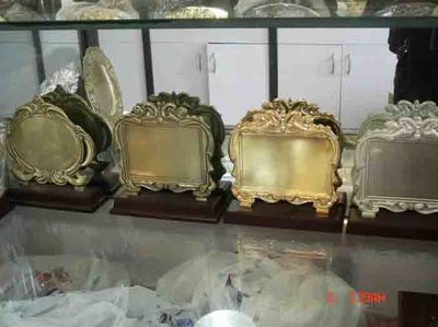 天津合金獎(jiǎng)盤定做廠家與廣州夢(mèng)煥工藝美術(shù)品 優(yōu)質(zhì)工藝美術(shù)品的選擇