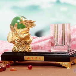 花開廿載，情系萬(wàn)家 紀(jì)念品中的美好寓意與花卉藝術(shù)